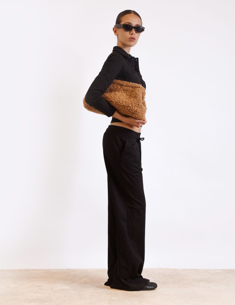 Ease Pant In Black - Image 3
