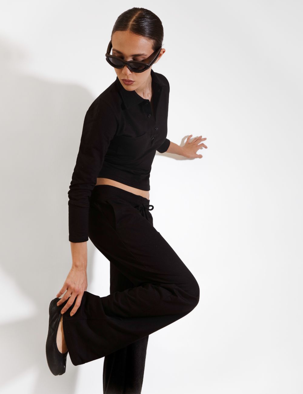 Ease Pant In Black - Image 2